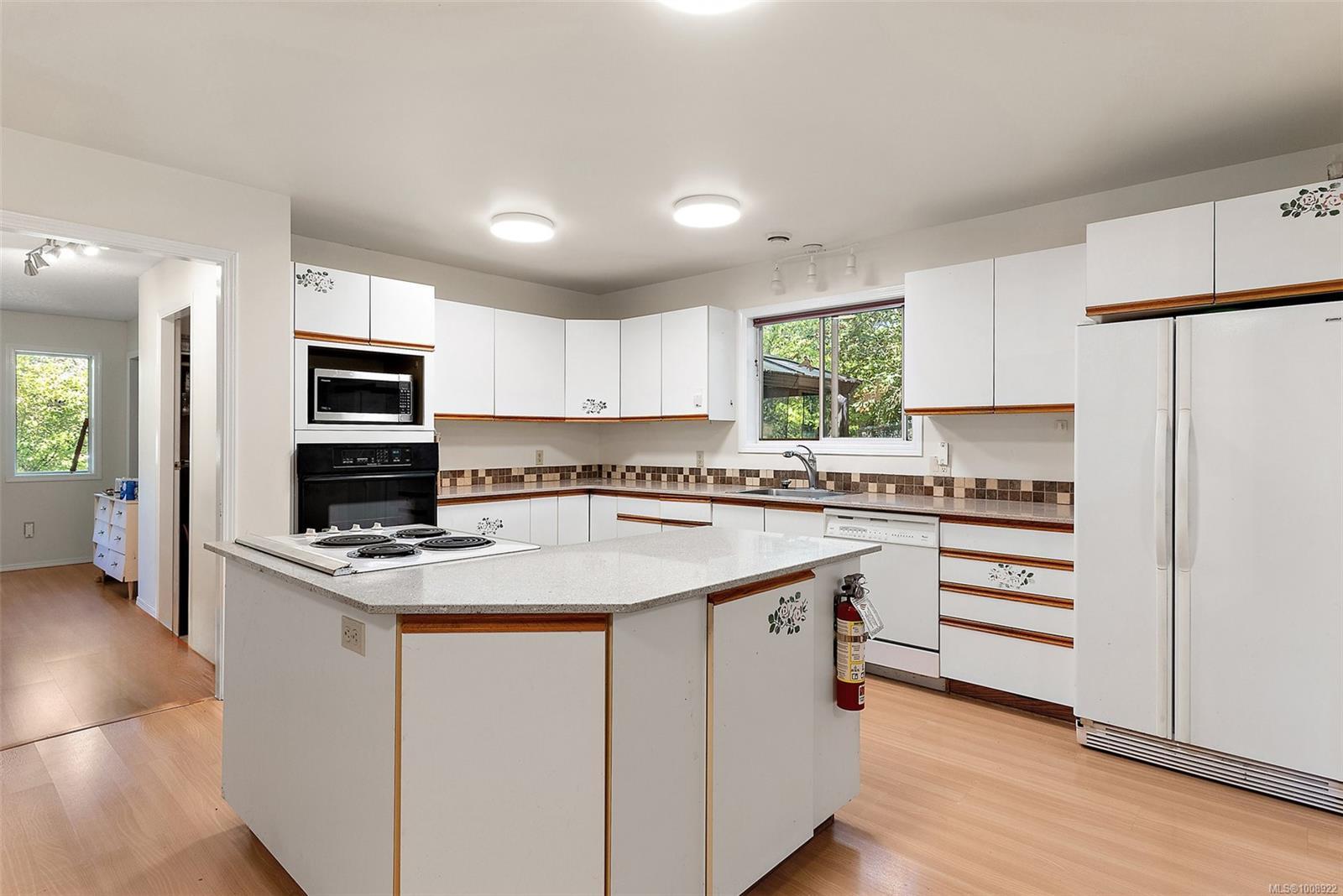 Property Photo: 4607 West Saanich Rd BC V8Z 3G7