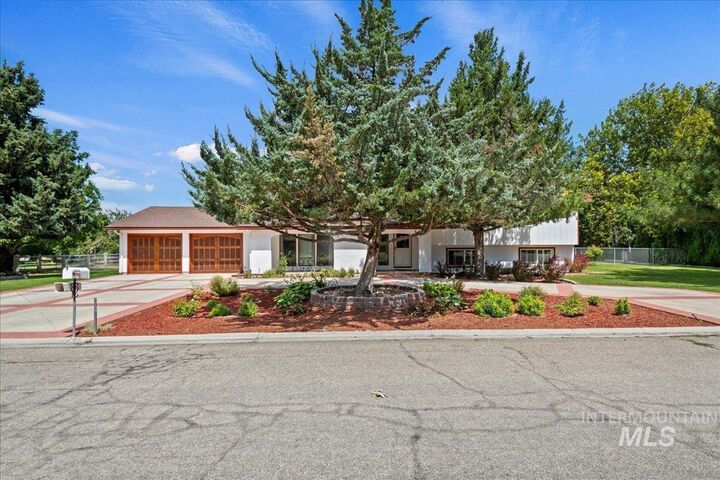 Property Photo: 10210 W Hackamore Dr ID 83709