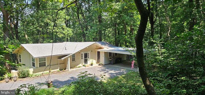 255 Dogwood Blossom Lane  Front Royal VA 22630 photo
