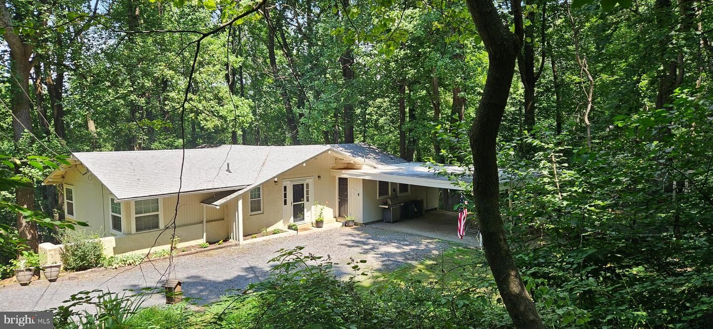 Property Photo: 255 Dogwood Blossom Lane VA 22630