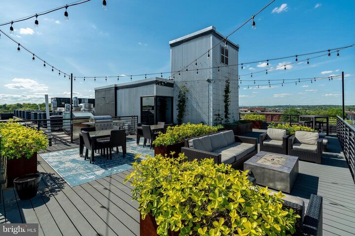 Property Photo: 41 W Lemon Street 304 PA 17603