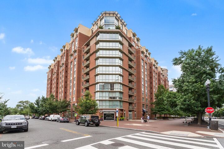 1000 New Jersey Avenue SE 911  Washington DC 20003 photo