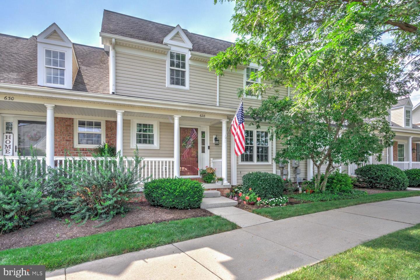 Property Photo: 628 Brentwood Drive PA 17543