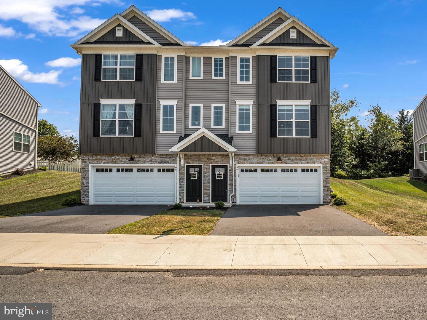 Property Photo:  47 Glenn Vw  PA 17013 