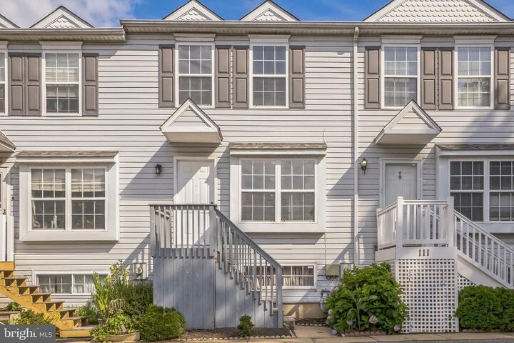 Property Photo:  109 Gateway Drive  DE 19711 