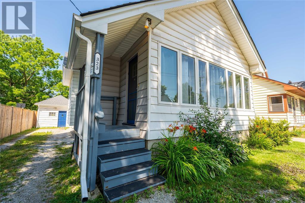 Photo de la propriété: 323 Brock Street South ON N7T 2W7
