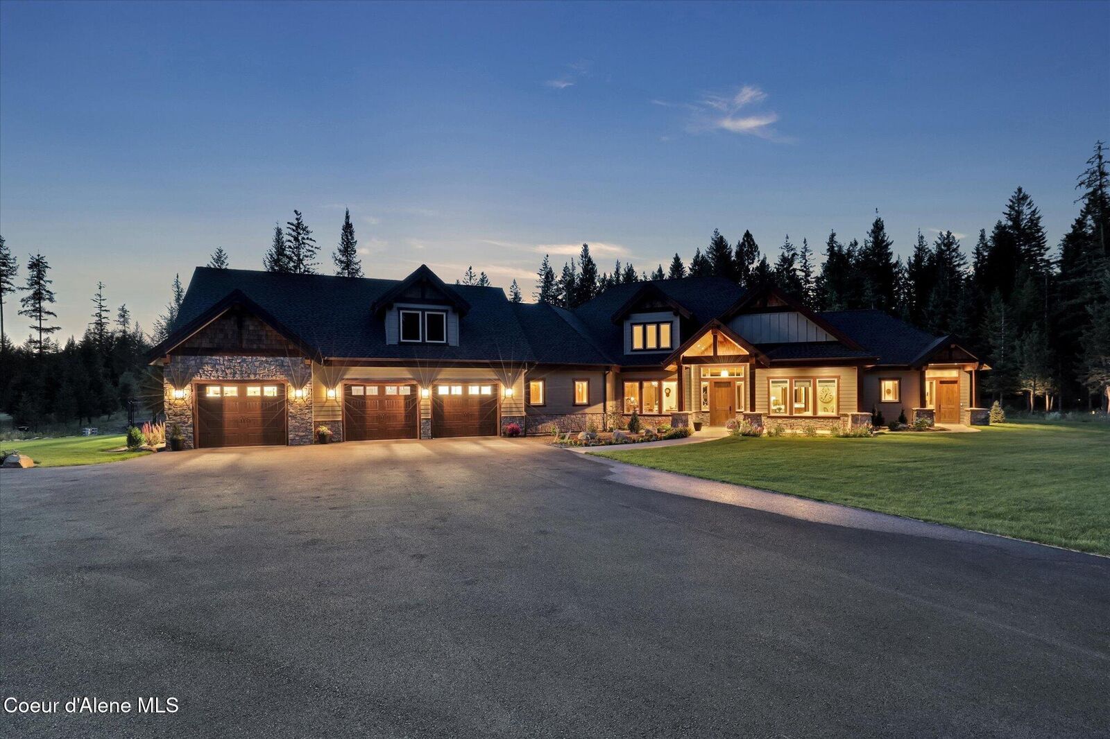 Property Photo:  1237 E Amulet Cir  ID 83858 