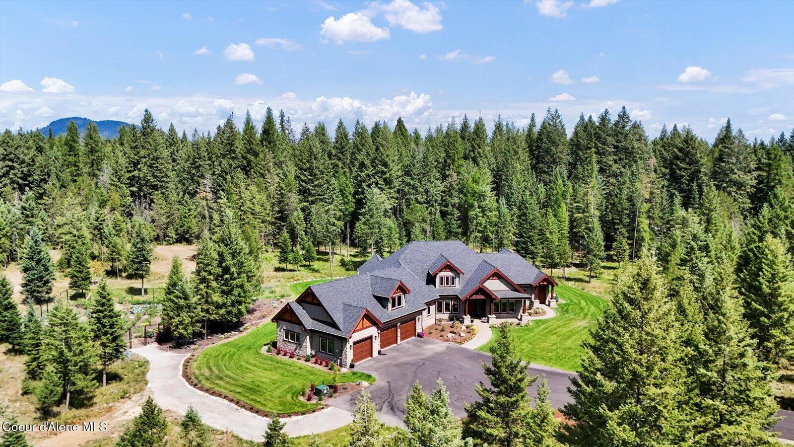 Property Photo: 1237 E Amulet Cir ID 83858