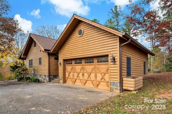 Property Photo:  163 Gypsy Mountain Road  NC 28752 