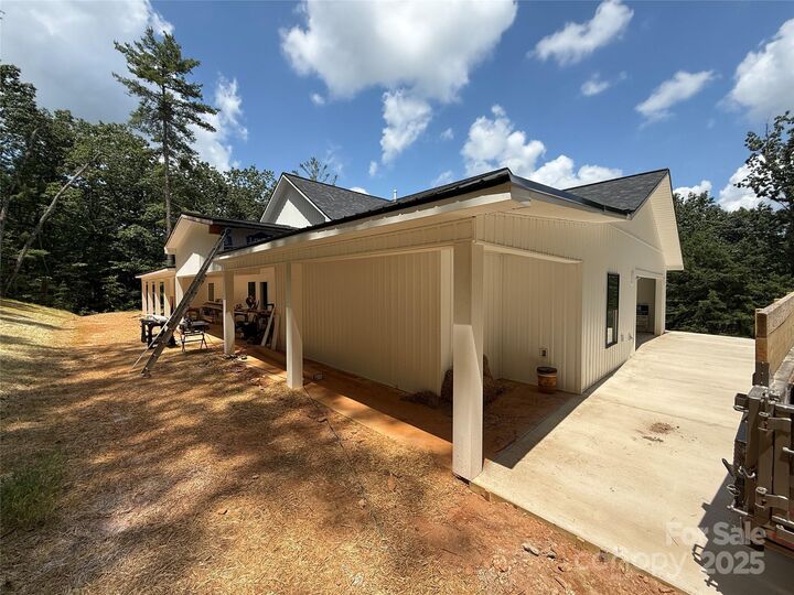 Property Photo:  1721 Songbird Court SE  NC 28645 