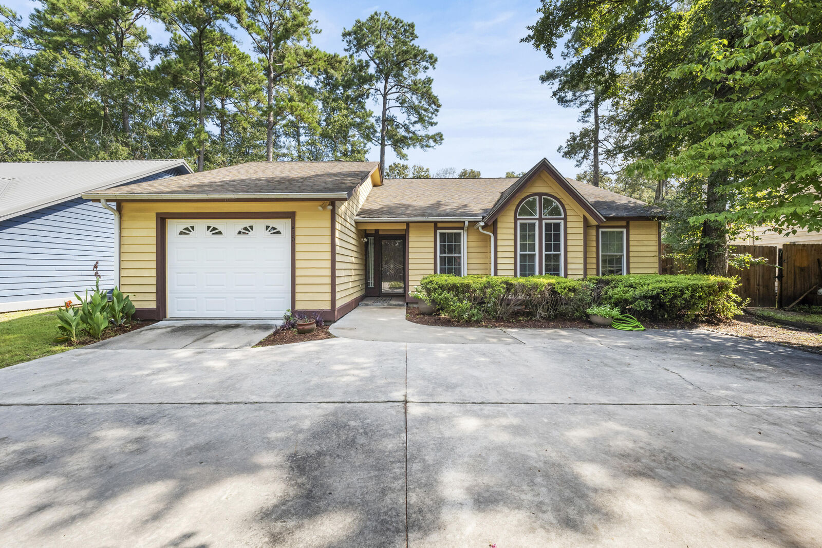 Property Photo: 410 Sarah St SC 29488