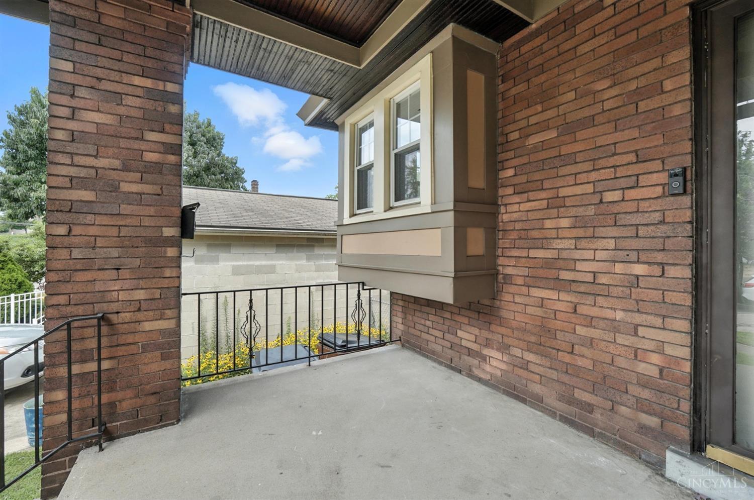 Property Photo: 2562 Irving OH 45212