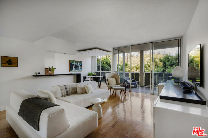 4411 Los Feliz Blvd  Los Angeles CA 90027 photo