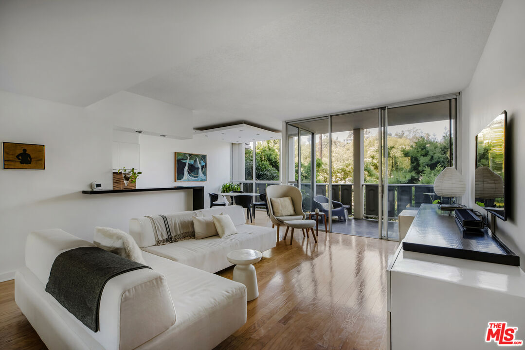 Property Photo: 4411 Los Feliz Blvd CA 90027
