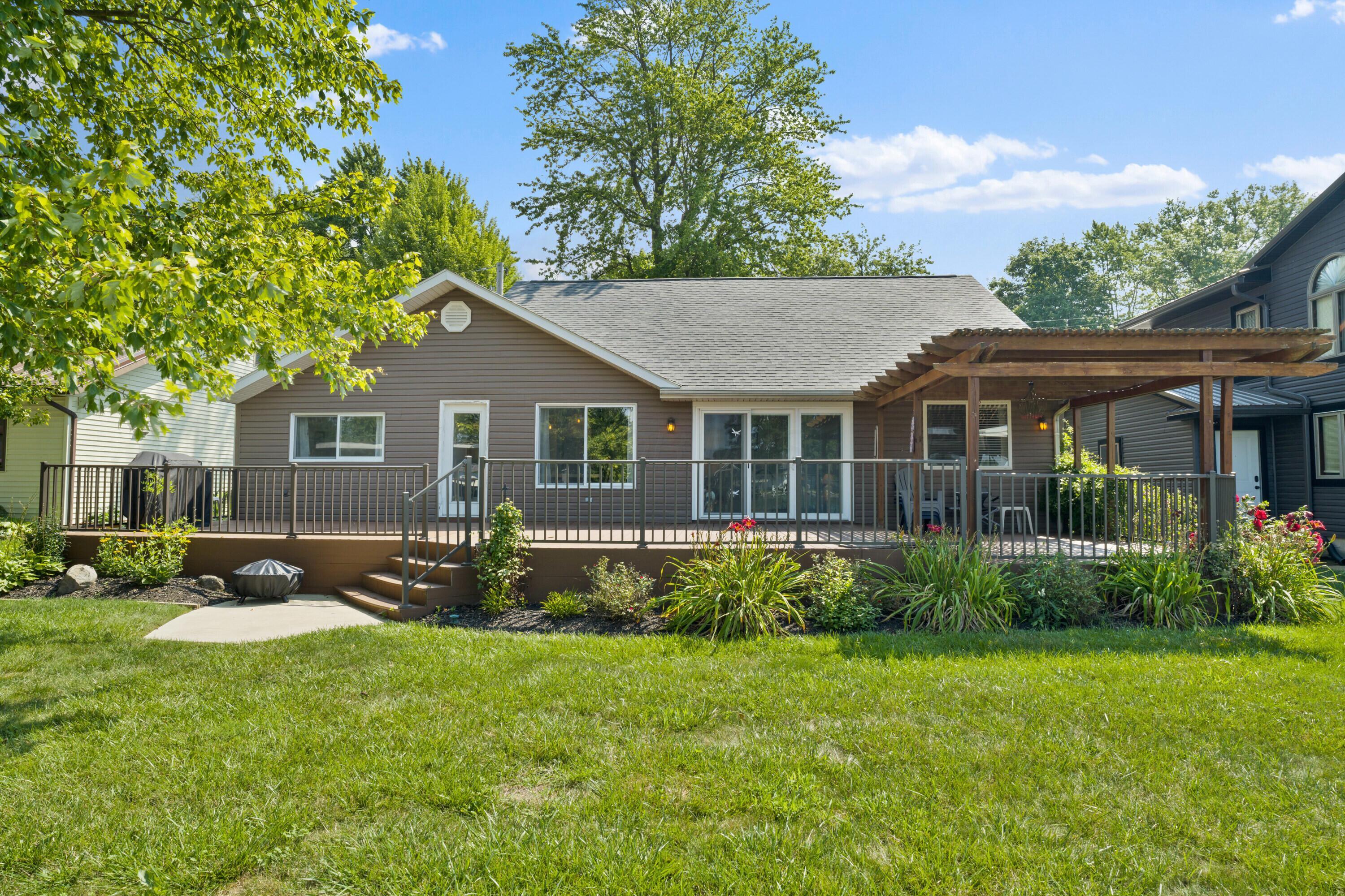 Property Photo: 11197 Elm Street OH 43331