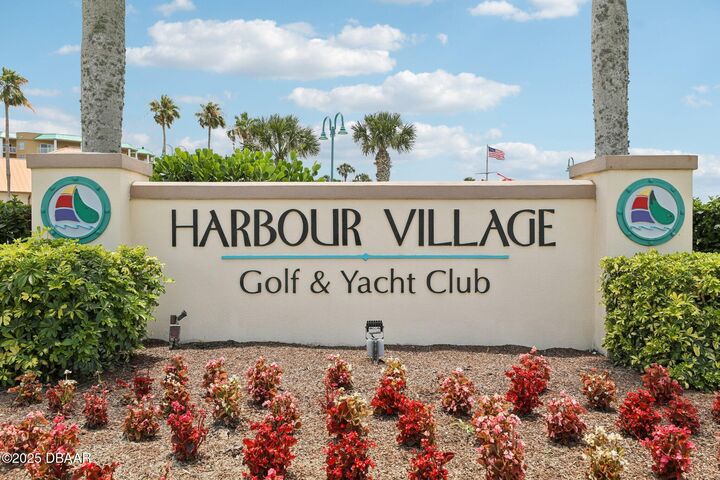 Property Photo: 4670 Links Village Drive D503 FL 32127