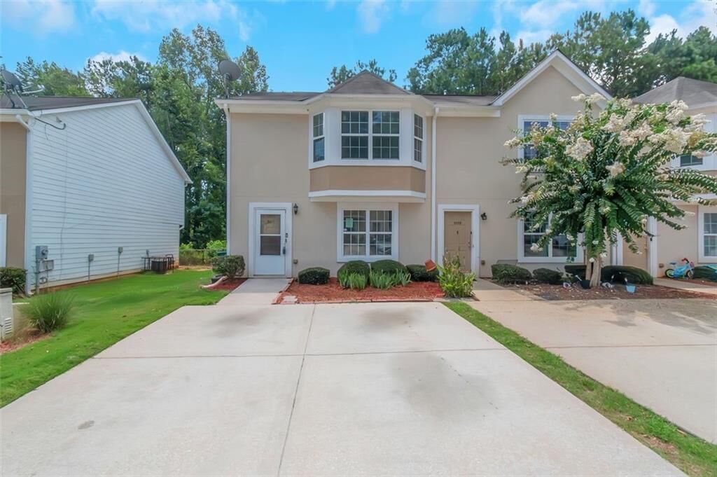 Property Photo: 3011 Fields Drive GA 30038