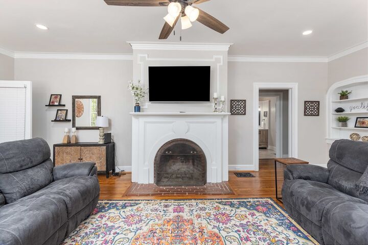 Property Photo:  2016 Poplar Drive  GA 31906