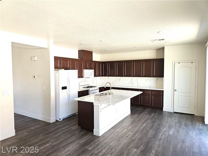 Property Photo:  2260 Dixon Springs Avenue  NV 89031 