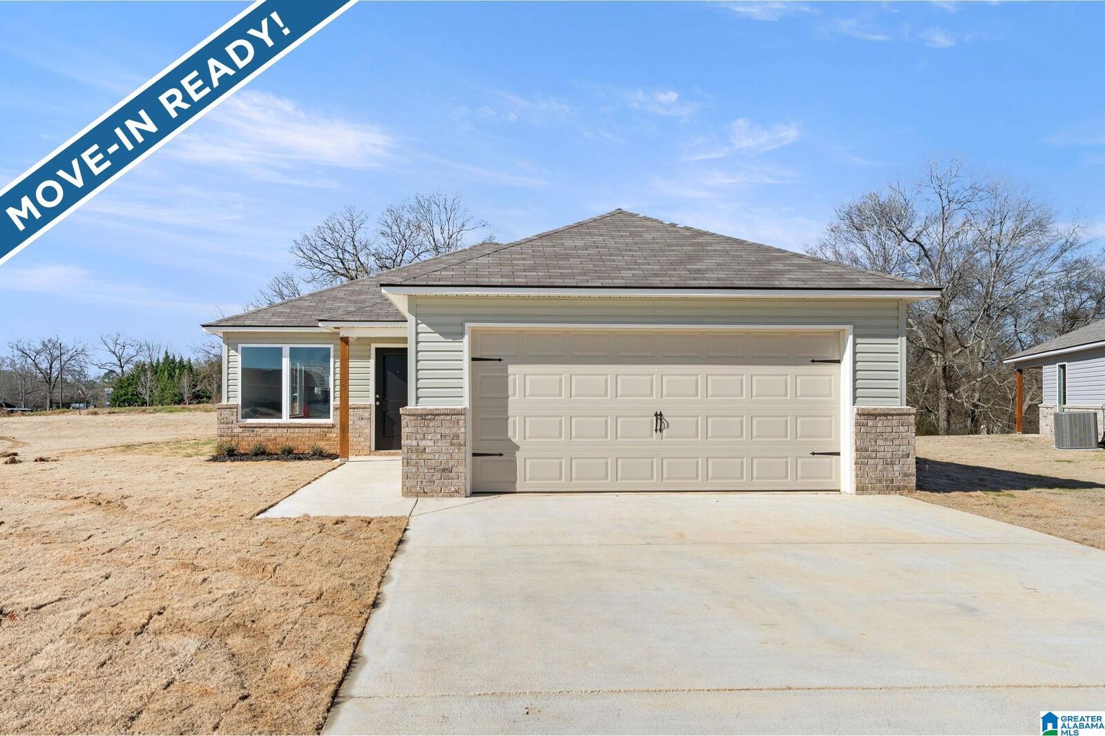Property Photo: 140 Skyline Loop AL 36260