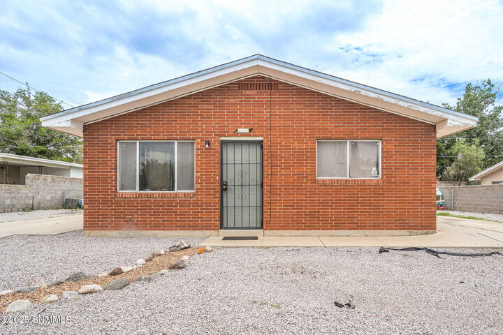 Property Photo: 1855 Payne Street NM 88001