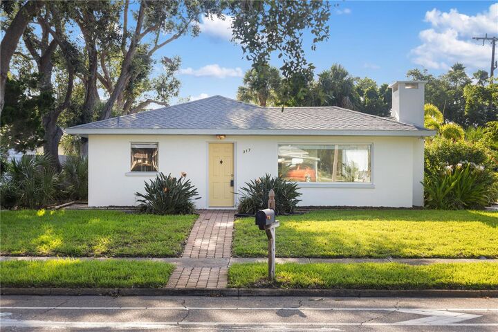 Property Photo:  317 Harbor Drive S  FL 34285 