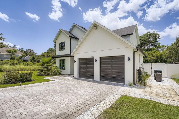 Property Photo: 1882 Lake Pearl Drive FL 34734