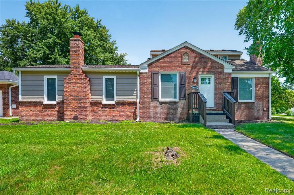 Property Photo:  18902 Westmore Street  MI 48152 3273 
