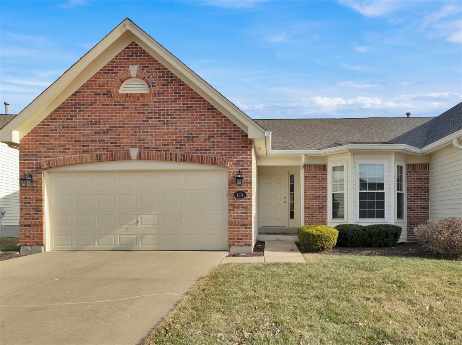 Property Photo:  124 New Holland Drive  MO 63017 