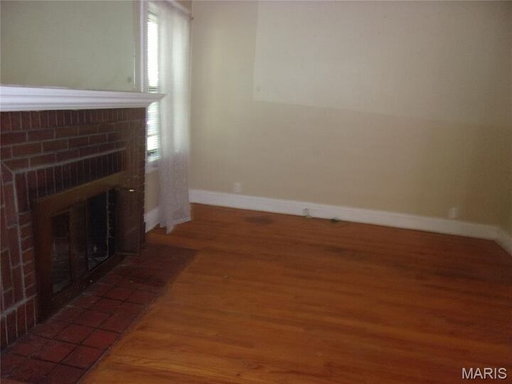Property Photo:  7622 Springdale Drive  MO 63121 
