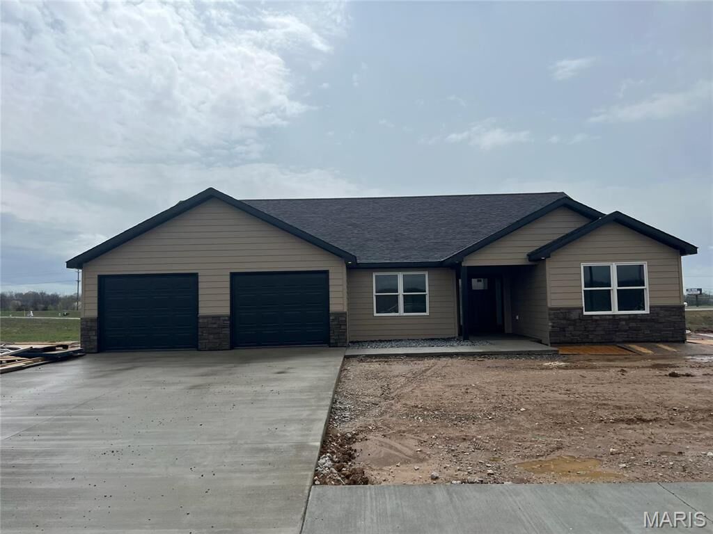 Property Photo:  201 E Larkspur Court  MO 63401 