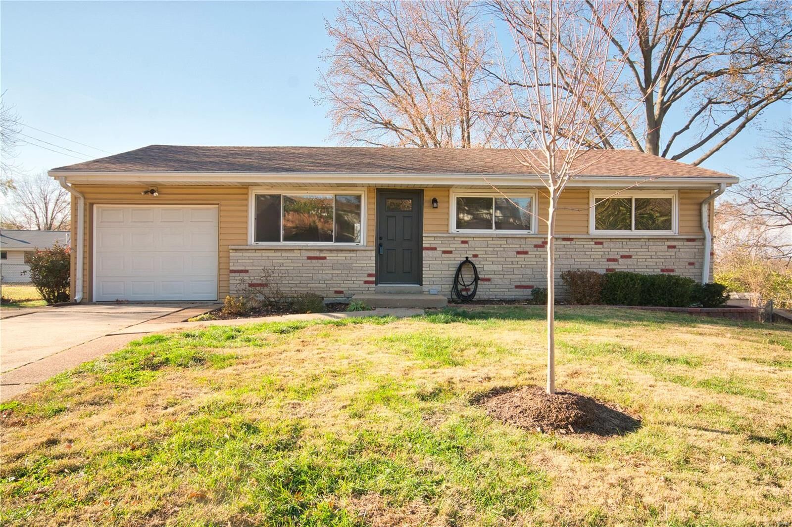 Property Photo:  10621 Lochness Court  MO 63114