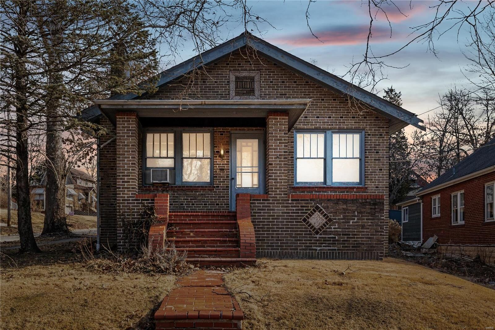 Property Photo:  36 N Barat Avenue  MO 63135 
