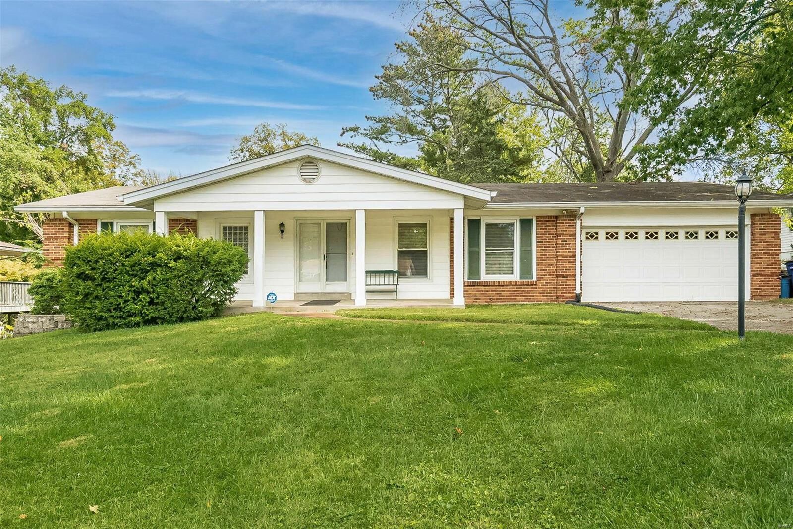 Property Photo: 1236 Bonheur Drive MO 63146