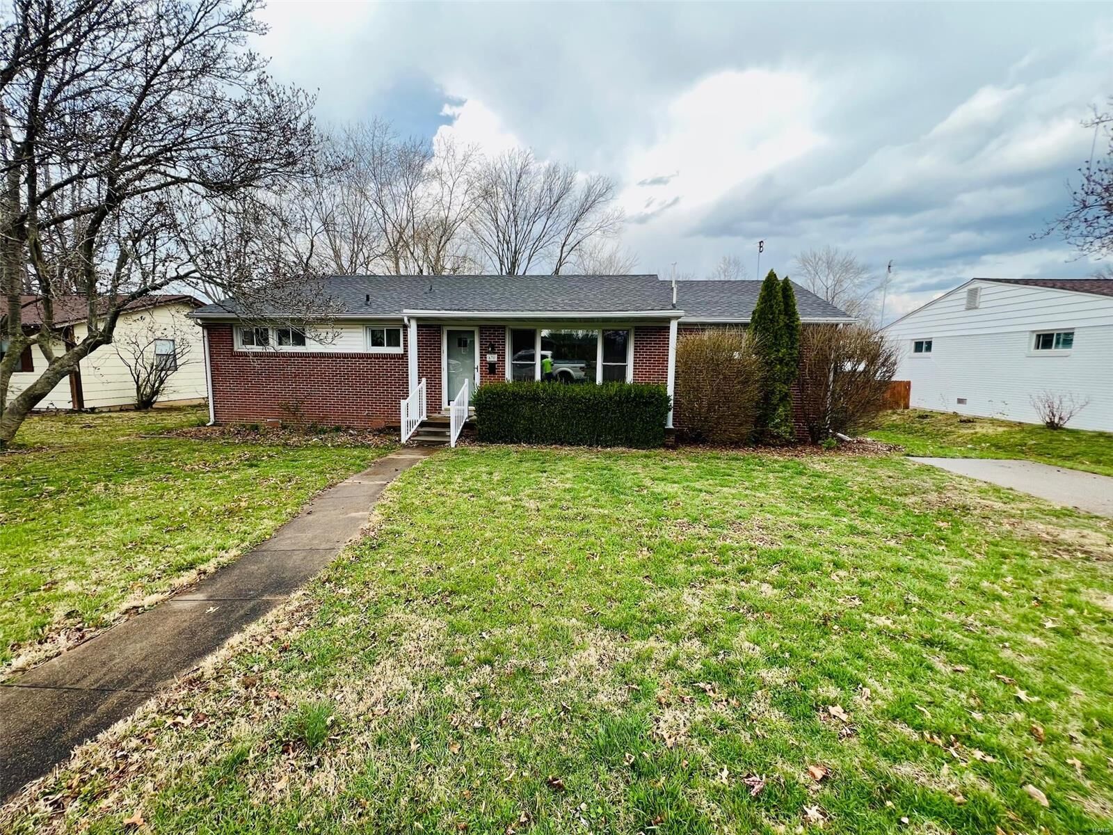 Property Photo: 631 Crawford Circle MO 63080