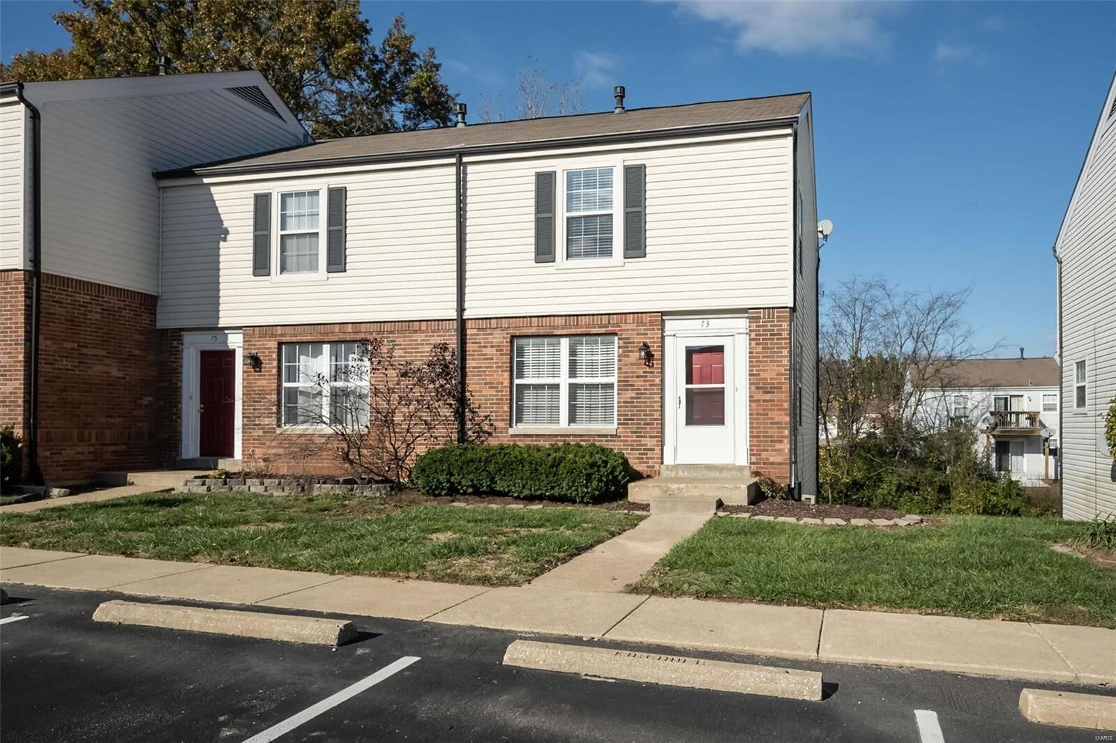 Property Photo: 73 Woodlake Court E MO 63367