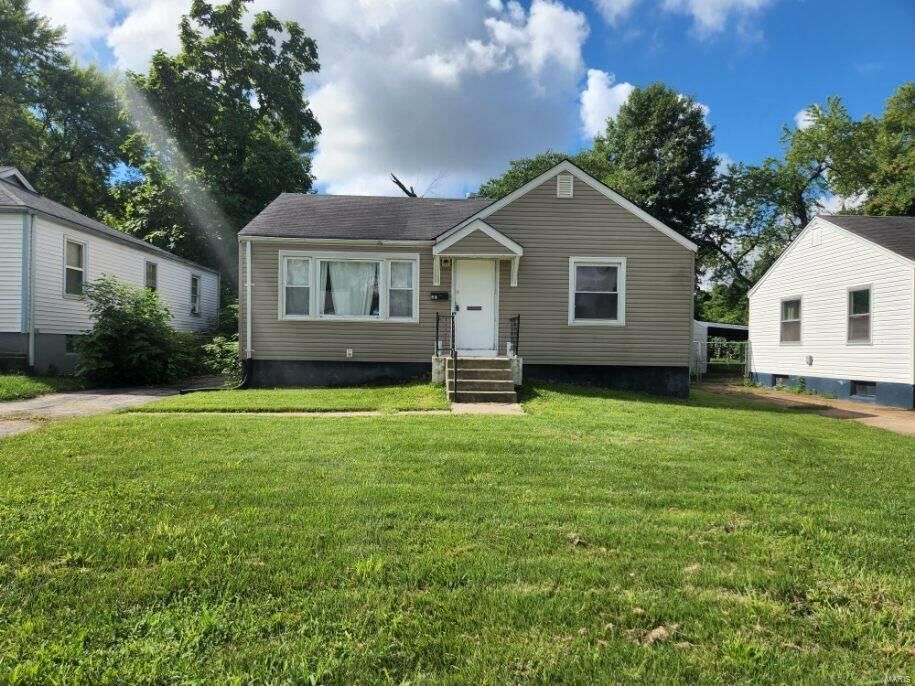 Property Photo: 8116 Zoe Drive MO 63134