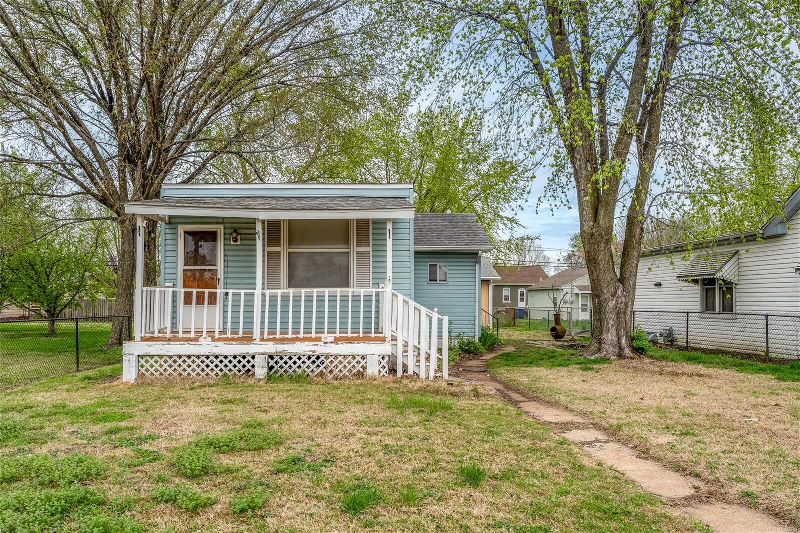 Property Photo: 2826 Denver Street IL 62040