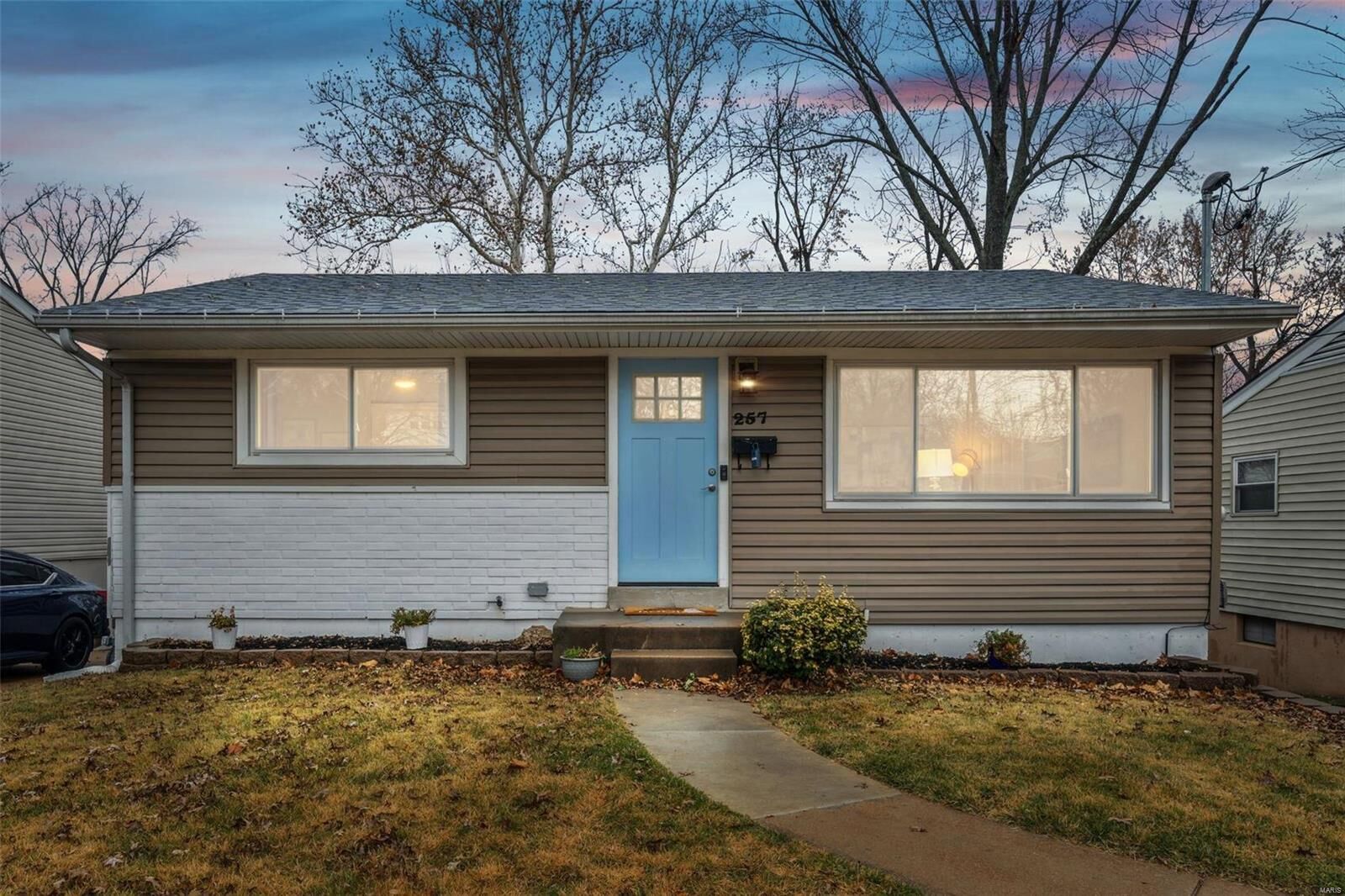 Property Photo: 257 Floralea Place MO 63127