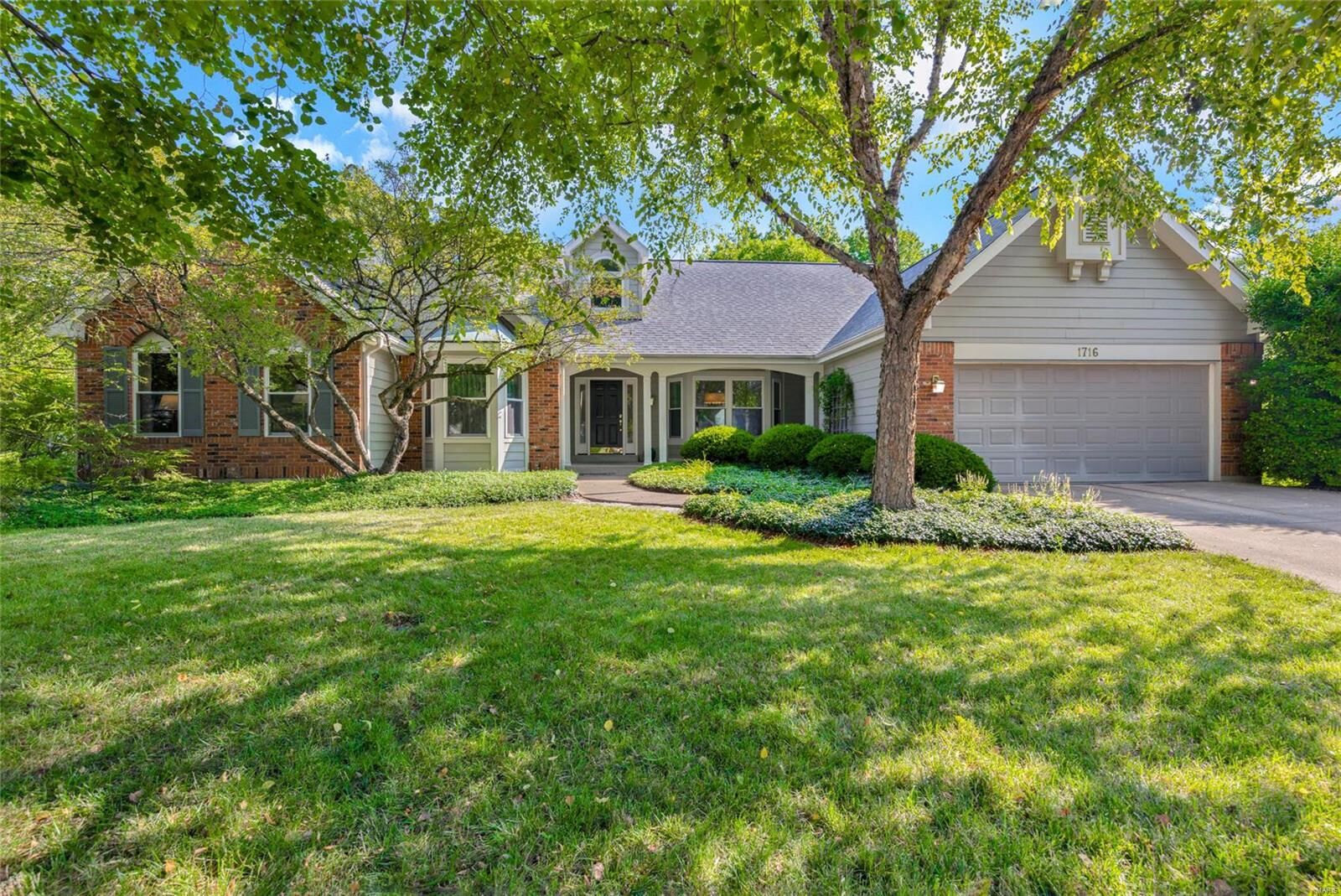 Property Photo: 1716 Eldon Ridge Court MO 63017