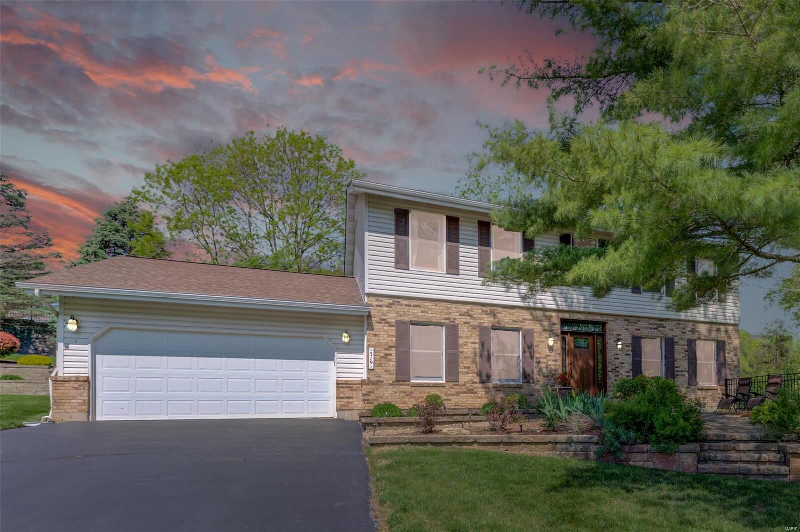 Property Photo: 319 Claymont Cove Court MO 63011