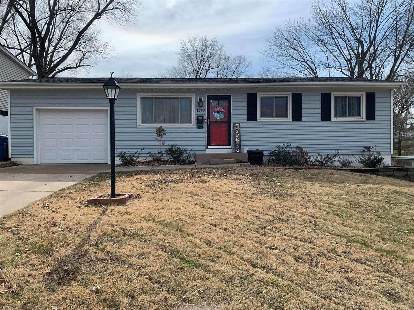 Property Photo: 1548 Ville Rosa Lane MO 63042