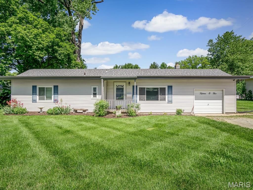 Property Photo:  1505 Muren Boulevard  IL 62221 