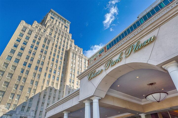 232 N Kingshighway Boulevard 1010  St Louis MO 63108 photo