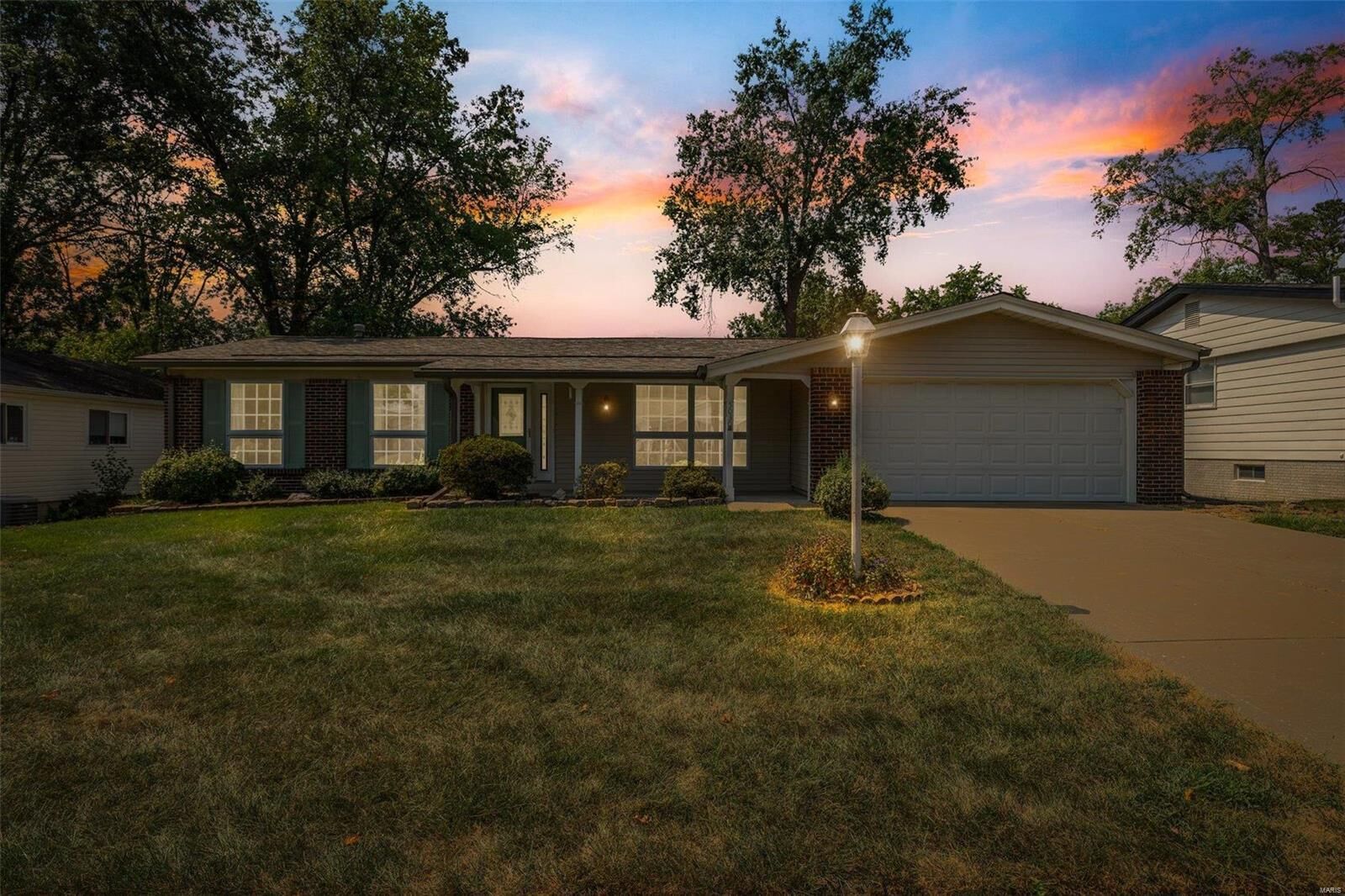 Property Photo: 5030 Sherborne Drive MO 63128
