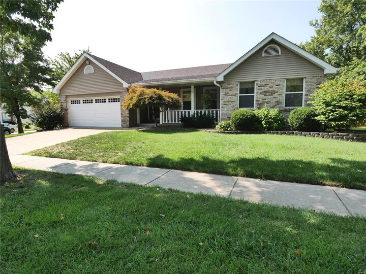 1901 Spring Beauty Drive  Florissant MO 63031 photo