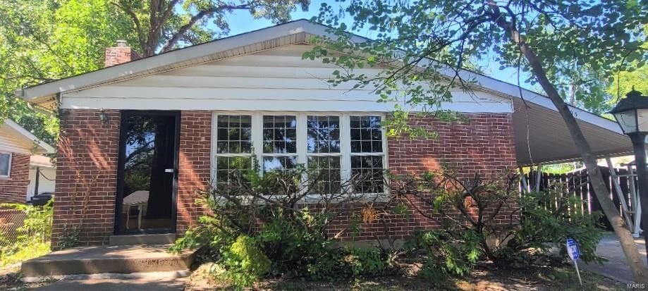 Property Photo: 605 Acorn Drive MO 63126