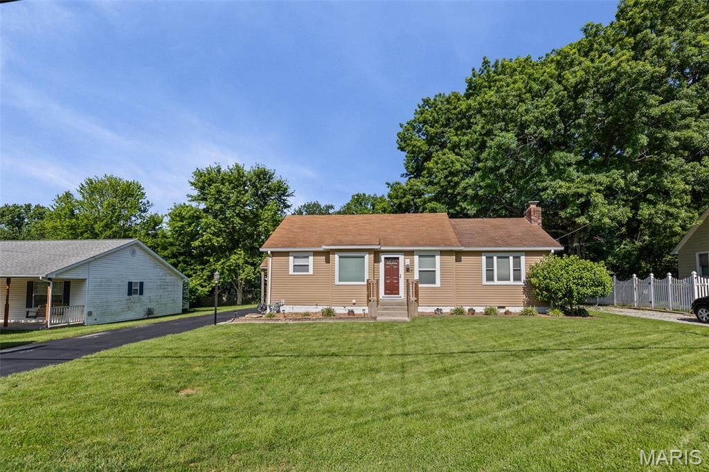 Property Photo:  1425 Kinsella Avenue  IL 62226 