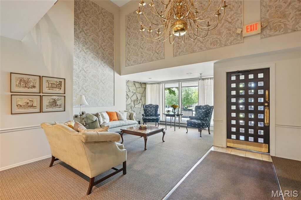 Property Photo: 564 Sarah Lane 103 MO 63141