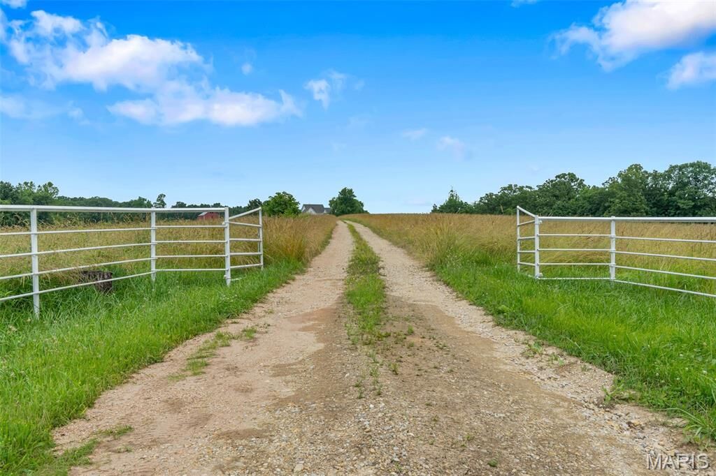 Property Photo:  8451 Red Oak Rd.  MO 63037 